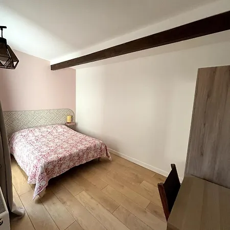 Pavillon Independant Au 1er Etage De Deux アパート *